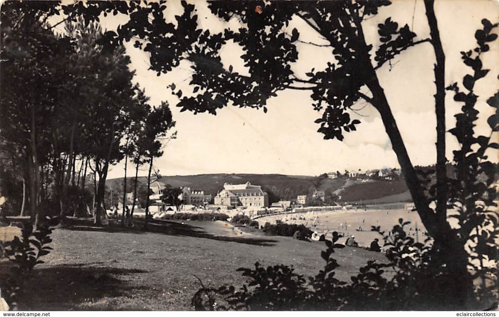 Perros-Guirec Et Ploumanach      22    Plage  De Trestraou .  11   (voir Scan) - Perros-Guirec