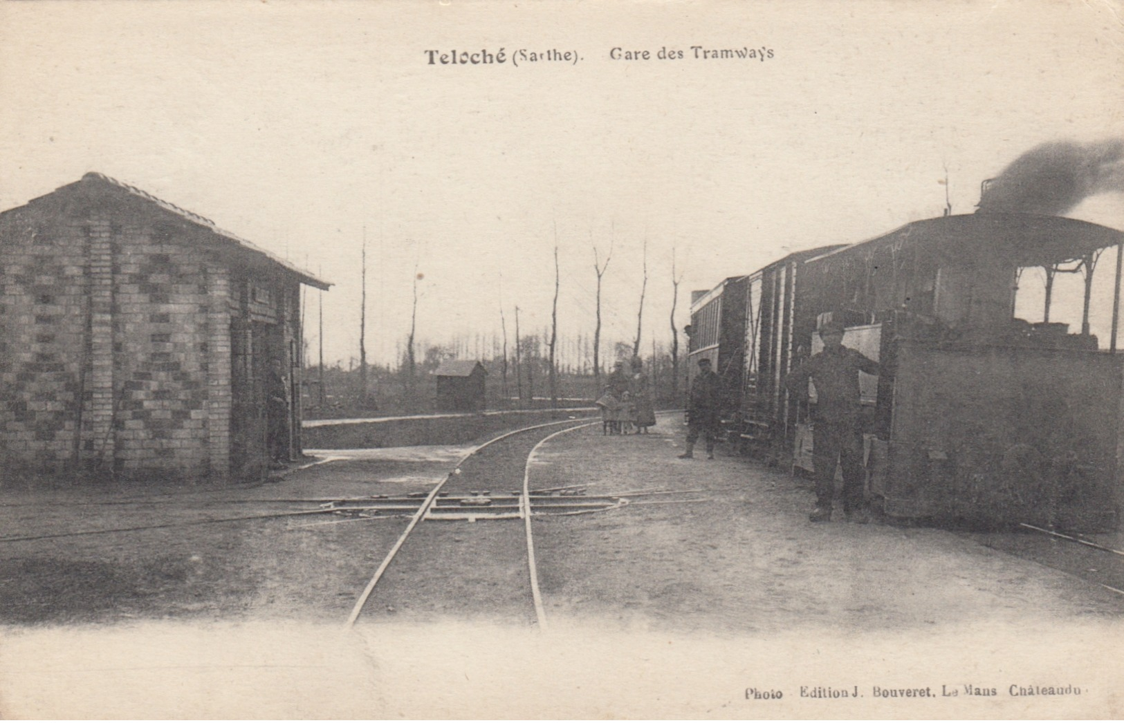 TELOCHE (Sarthe), France , 00-10s ; Gare Des Tramways ; Train At Railroad Station - Autres & Non Classés