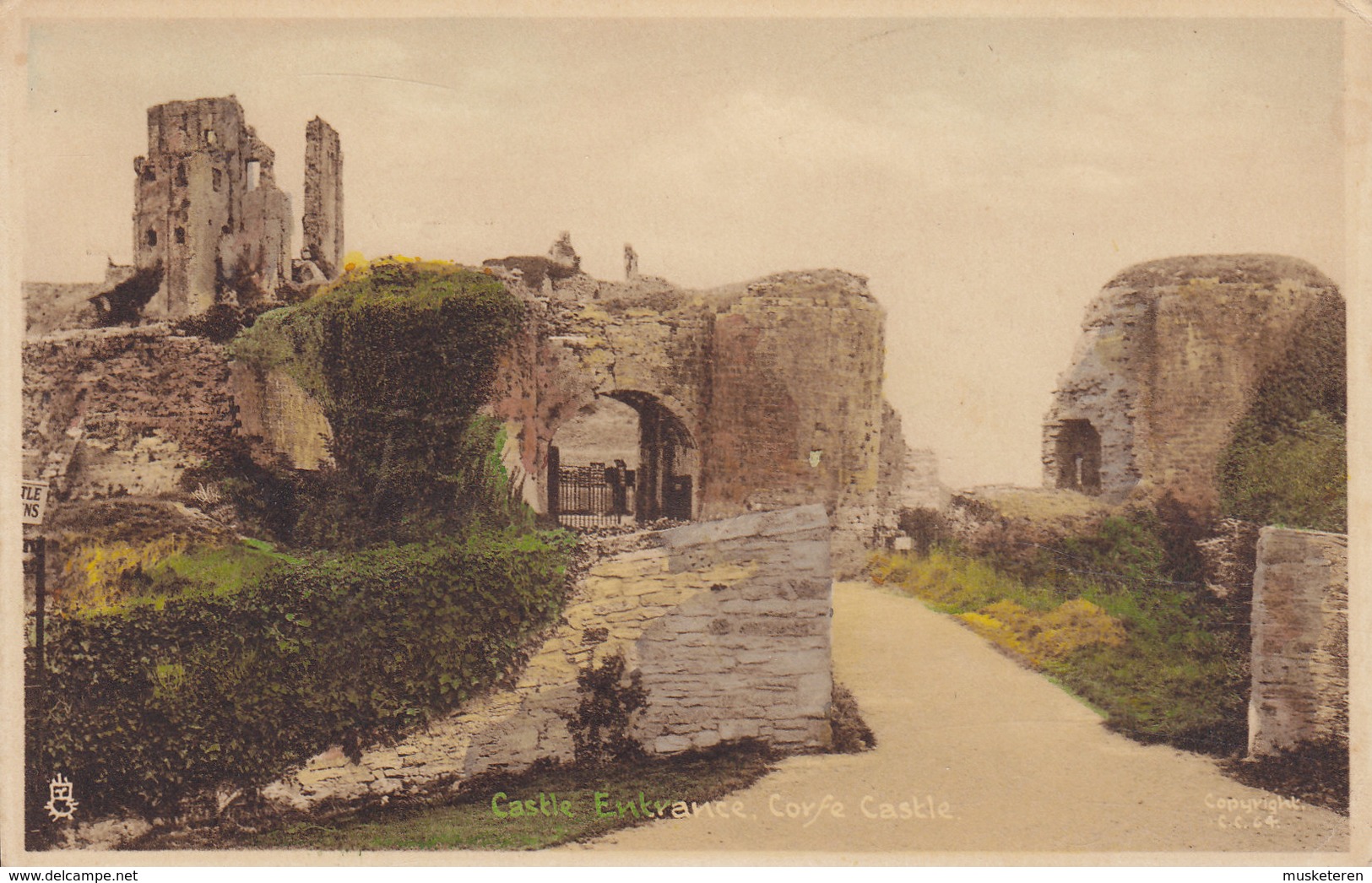 United Kingdom PPC Castle Entrance. Corfe Castle Tuck's Post Card (2 Scans) - Swanage