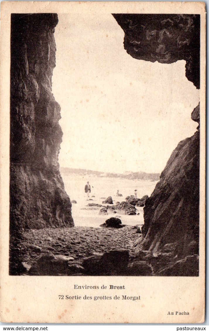 29 MORGAT - Sortie Des Grottes De Morgat - Morgat