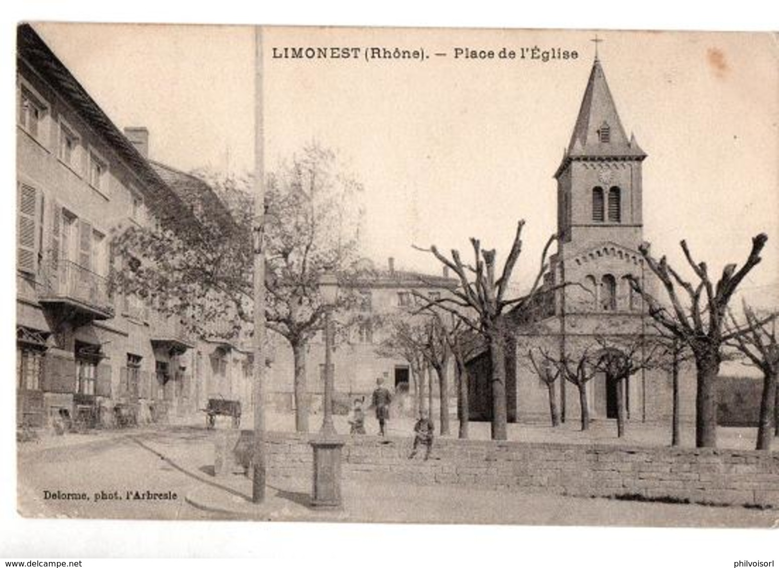 LIMONEST L EGLISE TRES ANIMEE - Limonest