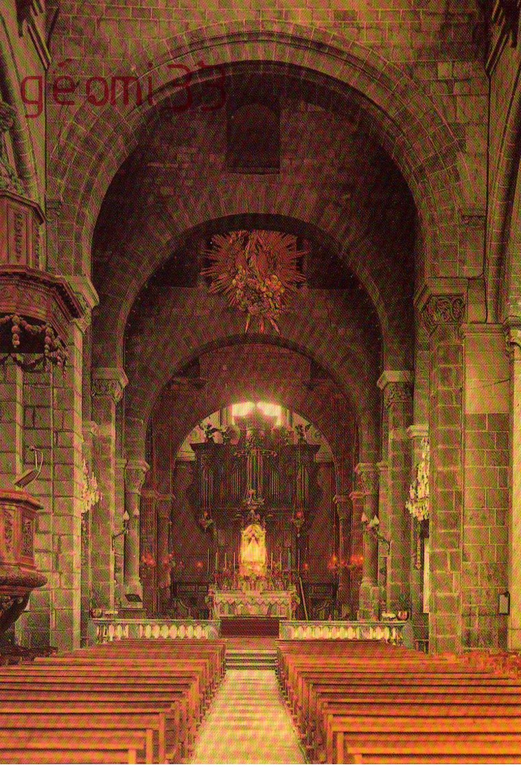 CPM.Le Puy En Velais Intérieur De La Cathédrale.ed:Mappus Num:677 - Le Puy En Velay