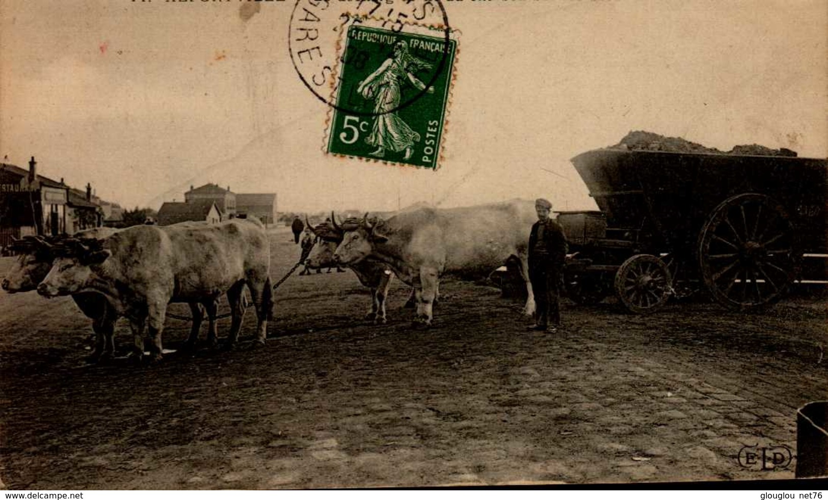 94-ALFORVILLE...LE DECHARGEMENT DU CHARBON SUR LES BORDS DE LA SEINE ...CPA ANIMEE - Alfortville