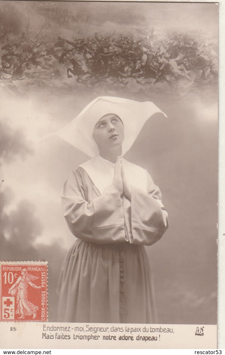 Rare Cpa Patriotique Religieuse Priante Pour Les Soldats Au Front  Avec Timbre Surtaxe Croix Rouge - Croix-Rouge