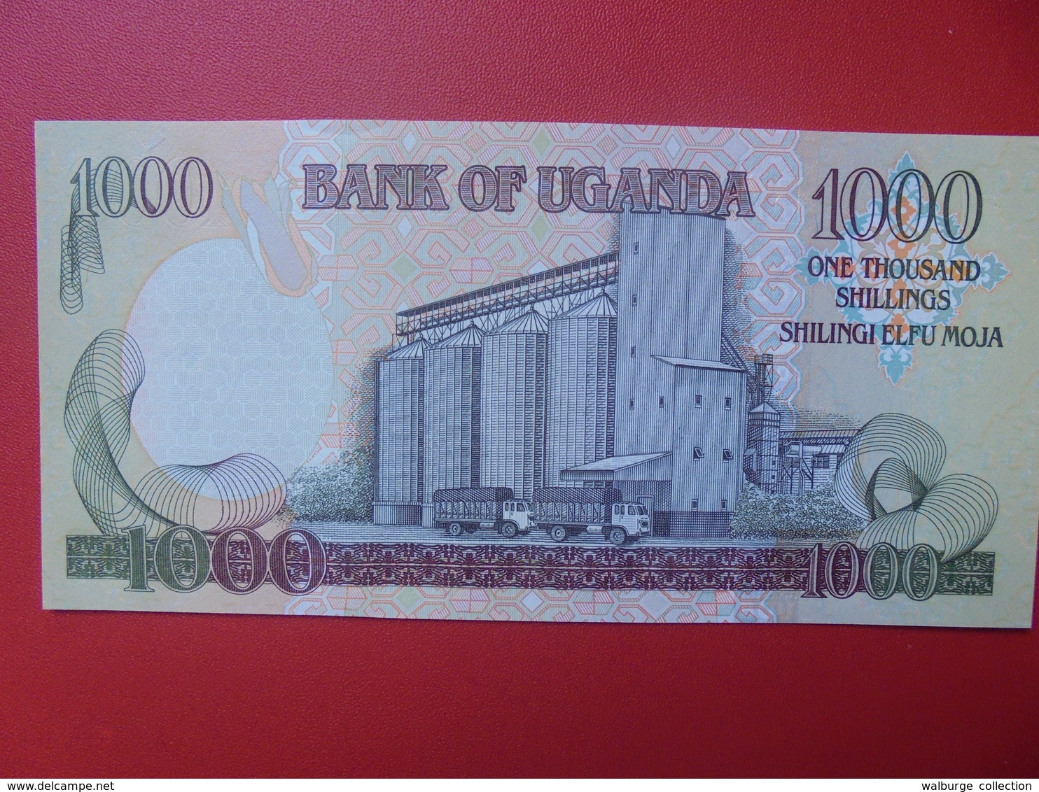 OUGANDA 1000 SHILLINGI 2001-09 PEU CIRCULER(B.5) - Uganda