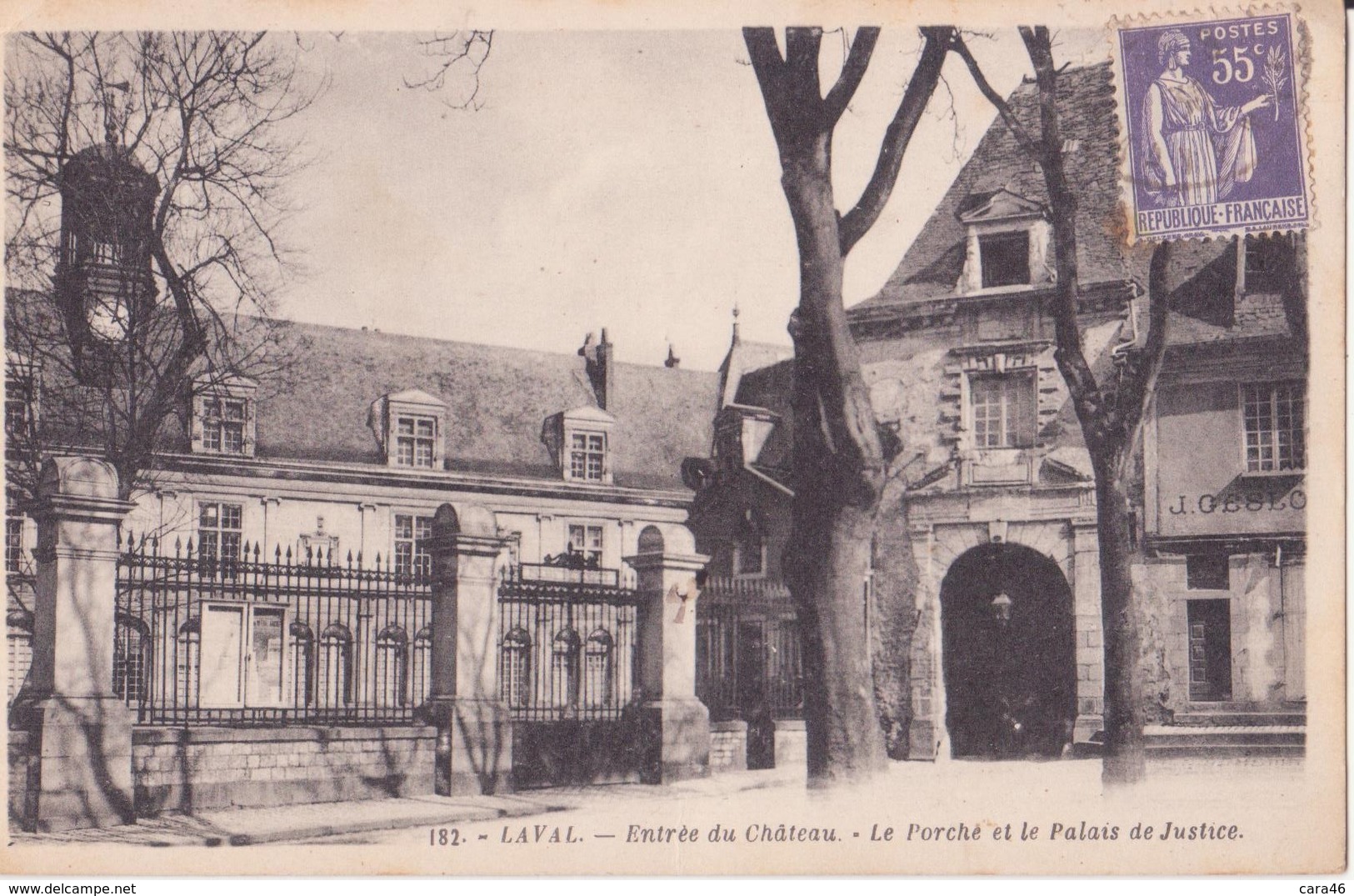 CPA - 182.LAVAL Entrée Du Château - Le Porche Et Le Palais De Justice - Laval