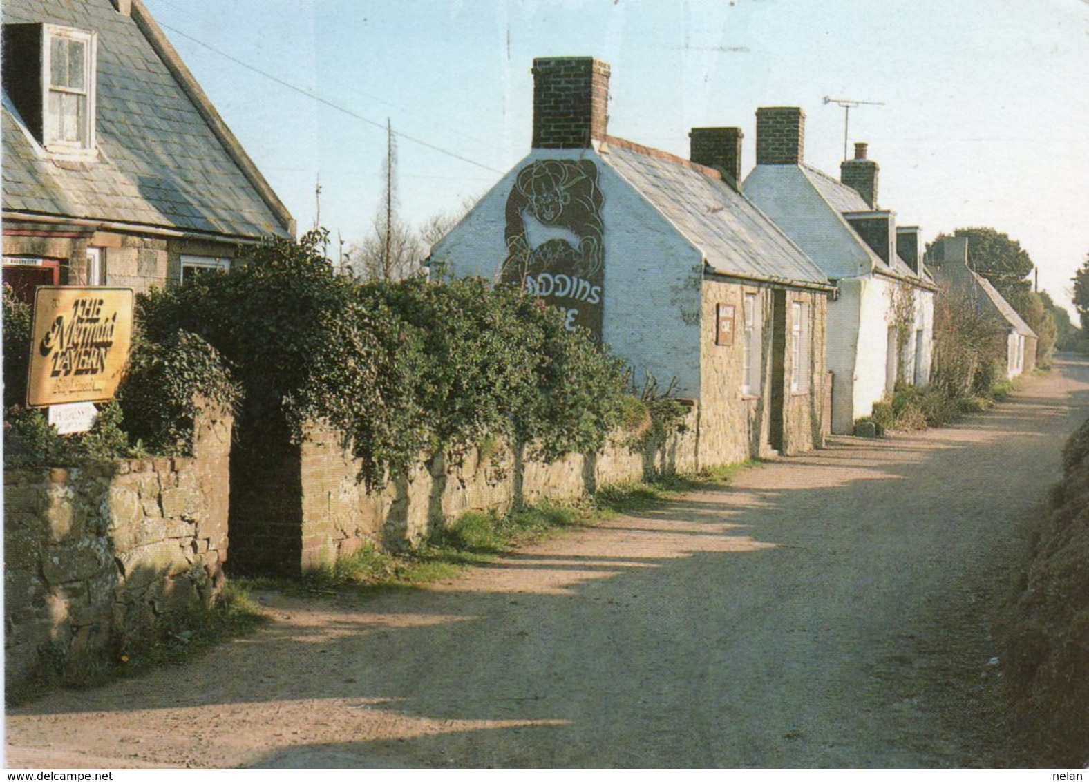 GUERNSEY-RUE HOTTON LEADING TO ALADDINS CAVE AND THE MERMAID TAVERN- VIAGGIATA    FG - Guernsey