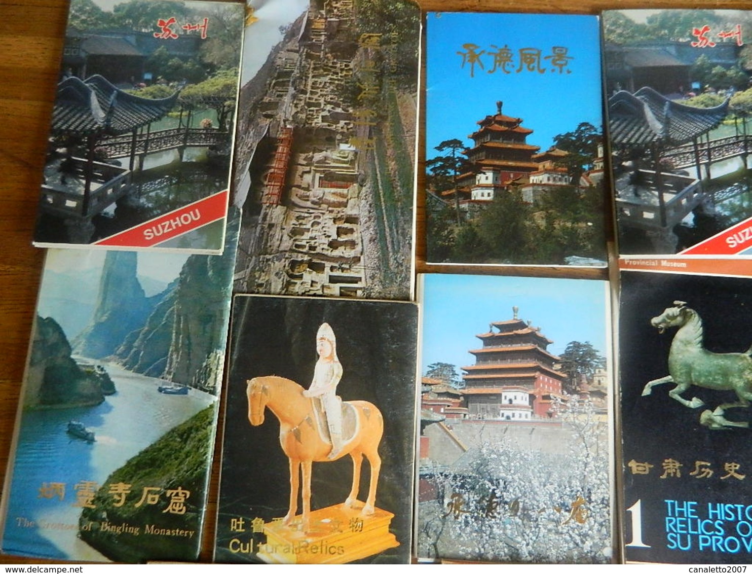 CHINE:TRES BEAU LOT DE 19 CARNETS DE CARTES POSTALES DE CHINE-TURFAN--QU FU-GUANGZHOU--SUZHOU-ETC.. - Cina