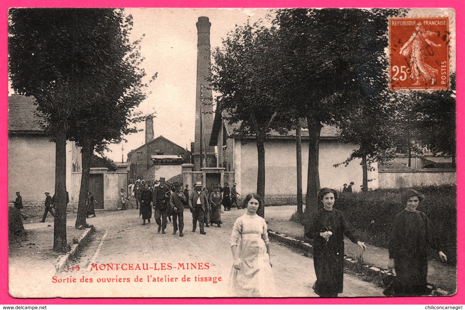 Montceau Les Mines - Sortie Des Ouvriers De L'Atelier De Tissage - Femme - Animée - Montceau Les Mines