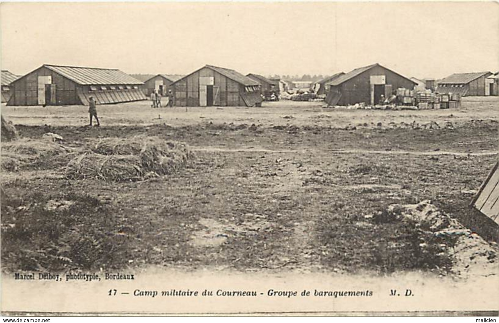 Dpts Div.-ref-AK820- Gironde - Camp Militaire Du Courneau - Groupe De Baraquements - Camps Militaires - Militaria - - Autres & Non Classés