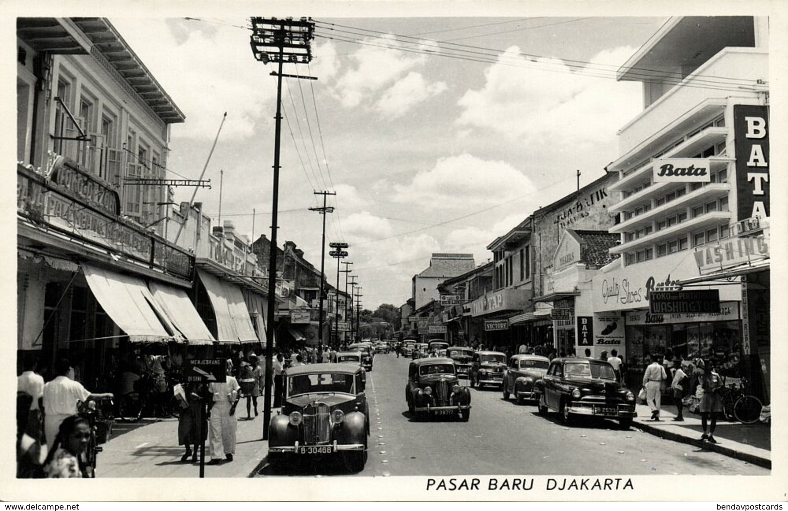 Indonesia, JAVA JAKARTA, Pasar Baru, Cars (1950s) RPPC Postcard - Indonesia