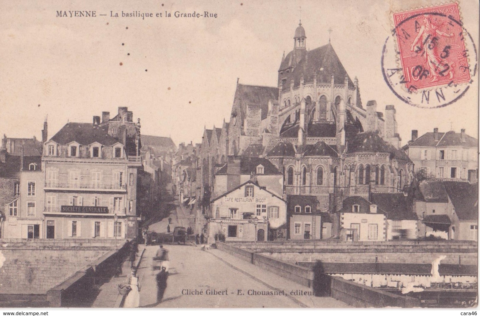 CPA - Mayenne La Basilique Et La Grande Rue - Mayenne