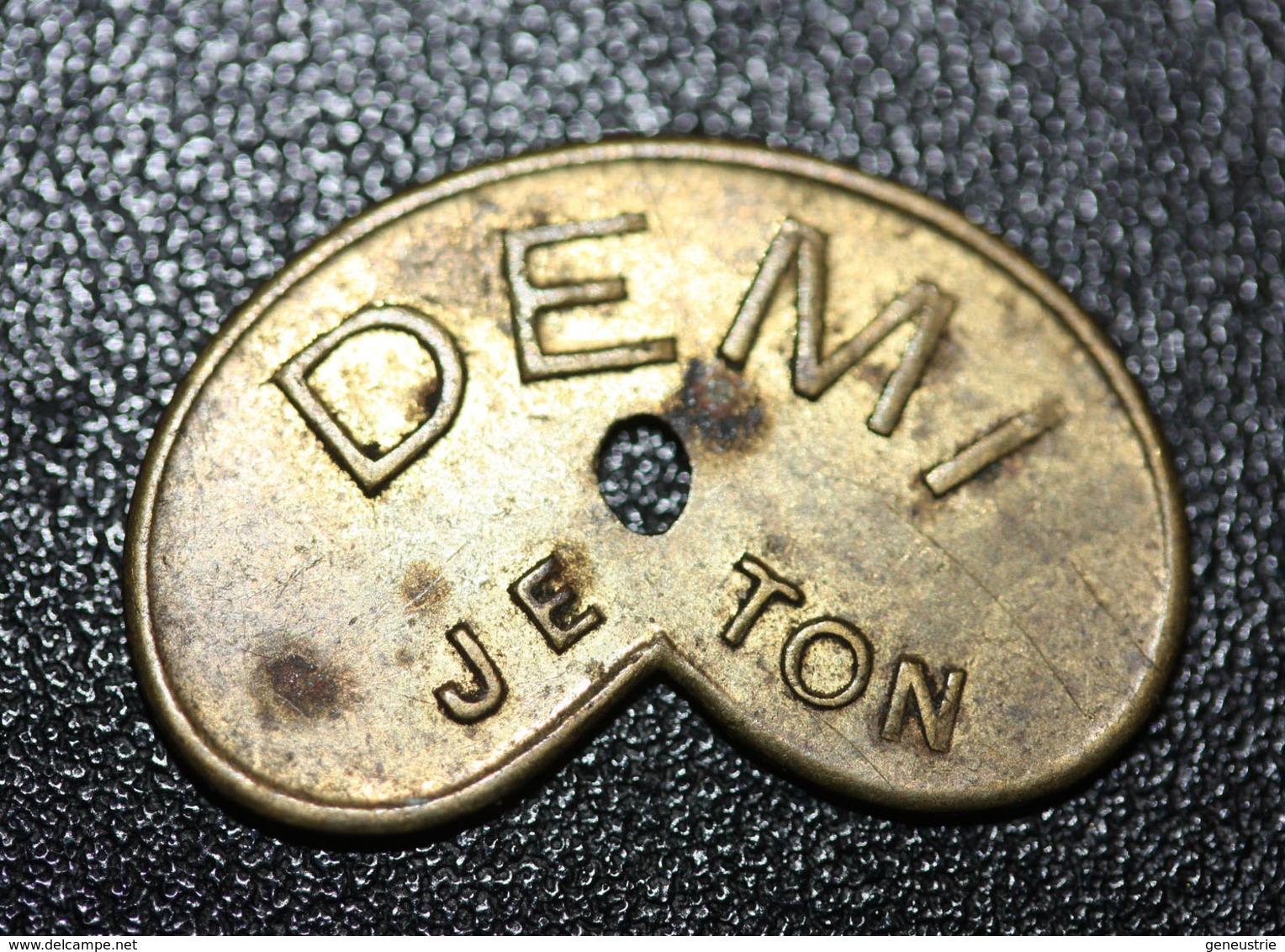 Jeton Monnaie De Necessité " L'Indépendante Lille - Demi Jeton " 59 Nord - French Token - Monétaires / De Nécessité