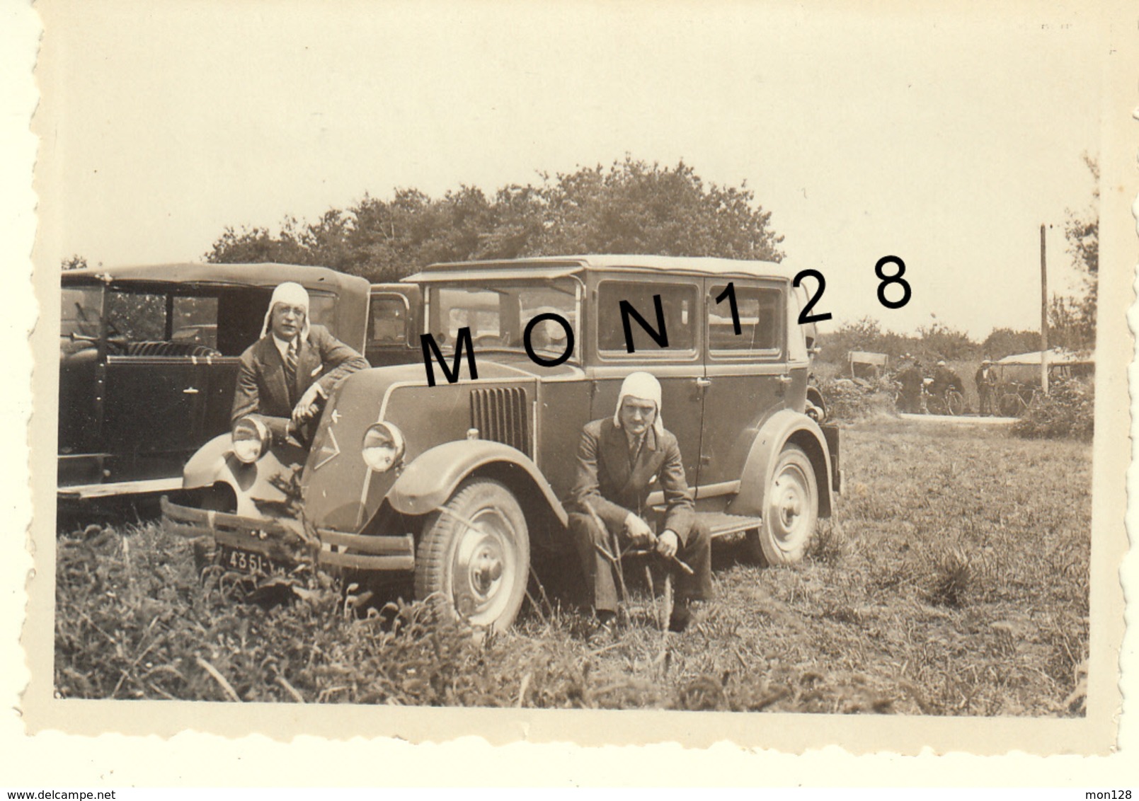 VOITURE AUTOMOBILE RENAULT PRIMA - PHOTO DE JUIN 1932 AUX 24H DU MANS PRES DU VIRAGE D'ARNAGE-8,5x6 Cms - Cars