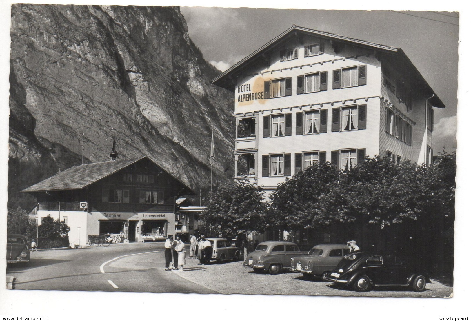 INNERTKIRCHEN Hotel Alpenrose Tankstelle BP Lebensmittel Fam. E. Urweider Oldtimer Auto VW - Innertkirchen