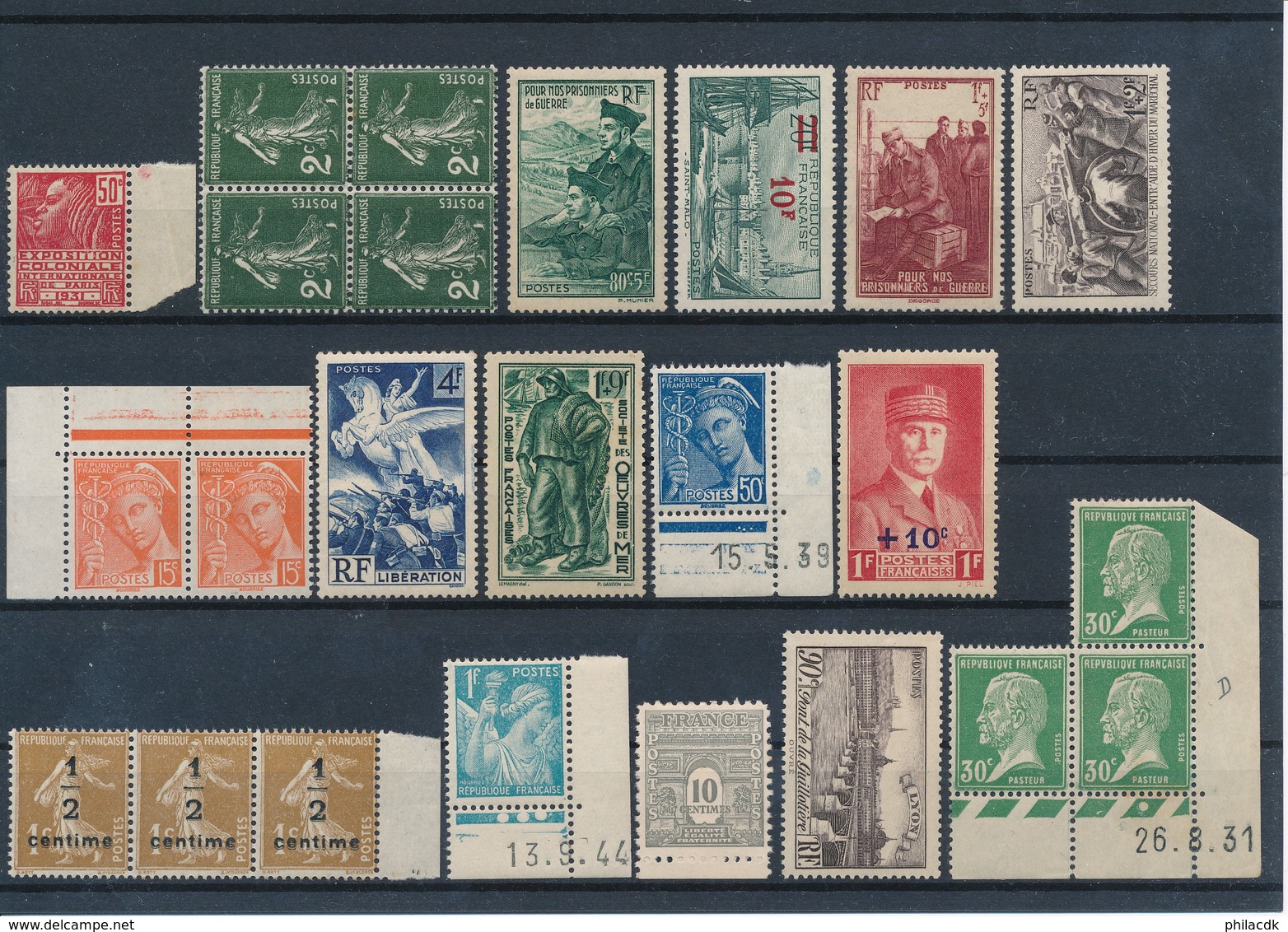 FRANCE - BELLE COLLECTION DE 413 TIMBRES DONT LIBERATION NEUFS* AVEC CHARNIERE OU GOMME ALTEREE+BANDE JOURNAL+CARTES