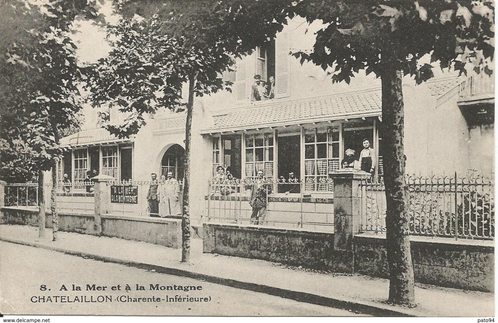 CHATELAILLON  -  "  A  LA  MER  ET  A  LA  MONTAGNE  "  /  Pension  De  Famille  ? - Châtelaillon-Plage