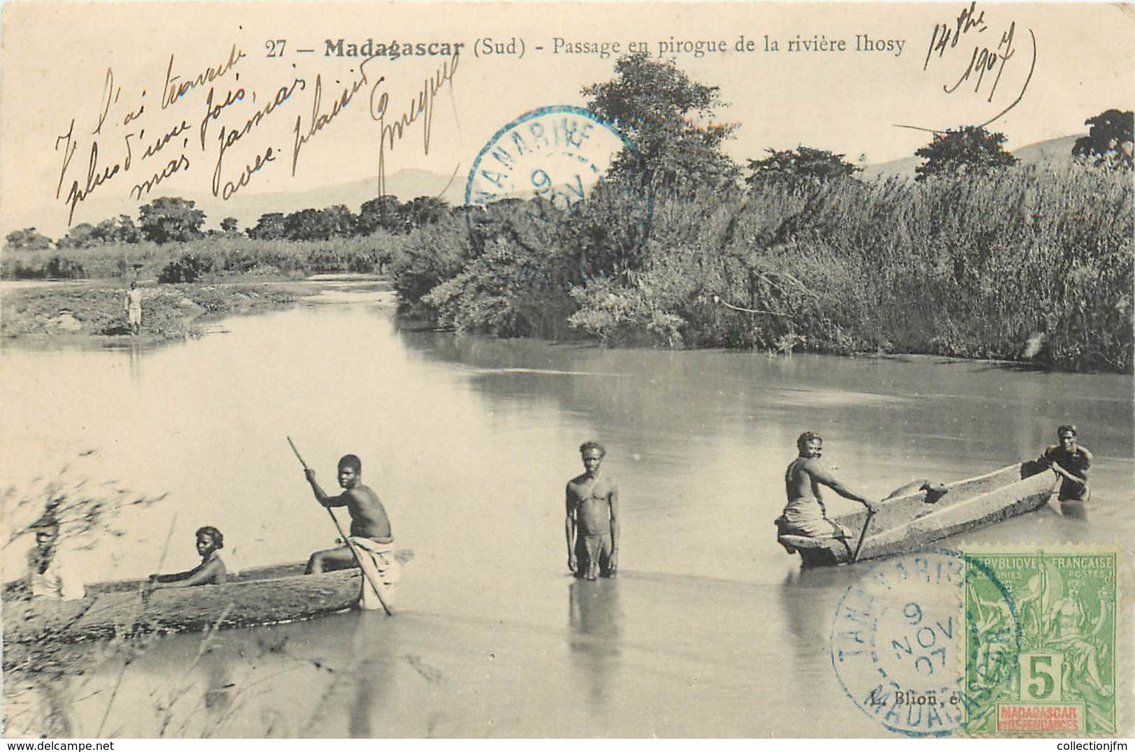 CPA MADAGASCAR "Tananarive, Passage En Pirogue De La Rivière Ihosy" - Madagascar