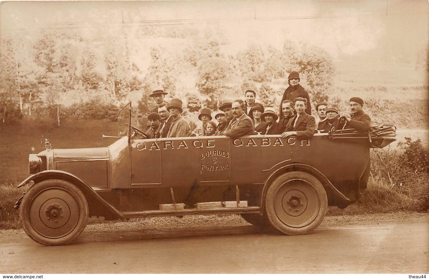 ¤¤    -   PONTACQ    -  Carte-Photo D'un Autobus Du Garage " GABACH " -  Photographe " DURAND " Petit-Nice , Lourdes - Pontacq