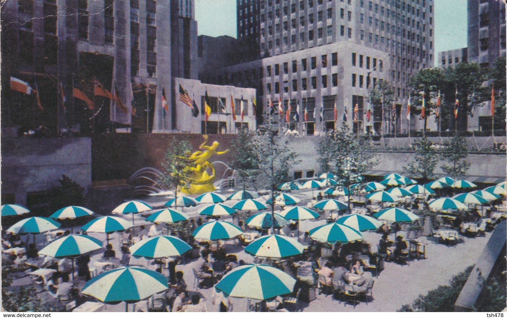 ETATS-UNIS----NEW YORK--ROCKEFELLER Center And Lower Plaza--voir 2 Scans - Manhattan