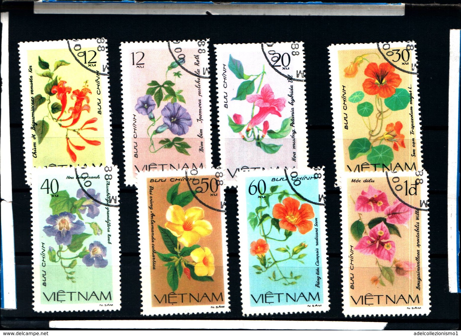 6428b)  FLEUR Vietnam 8 Val De 1980- FLOWER BLUME FIORE  -SERIE  -USATA - Vietnam