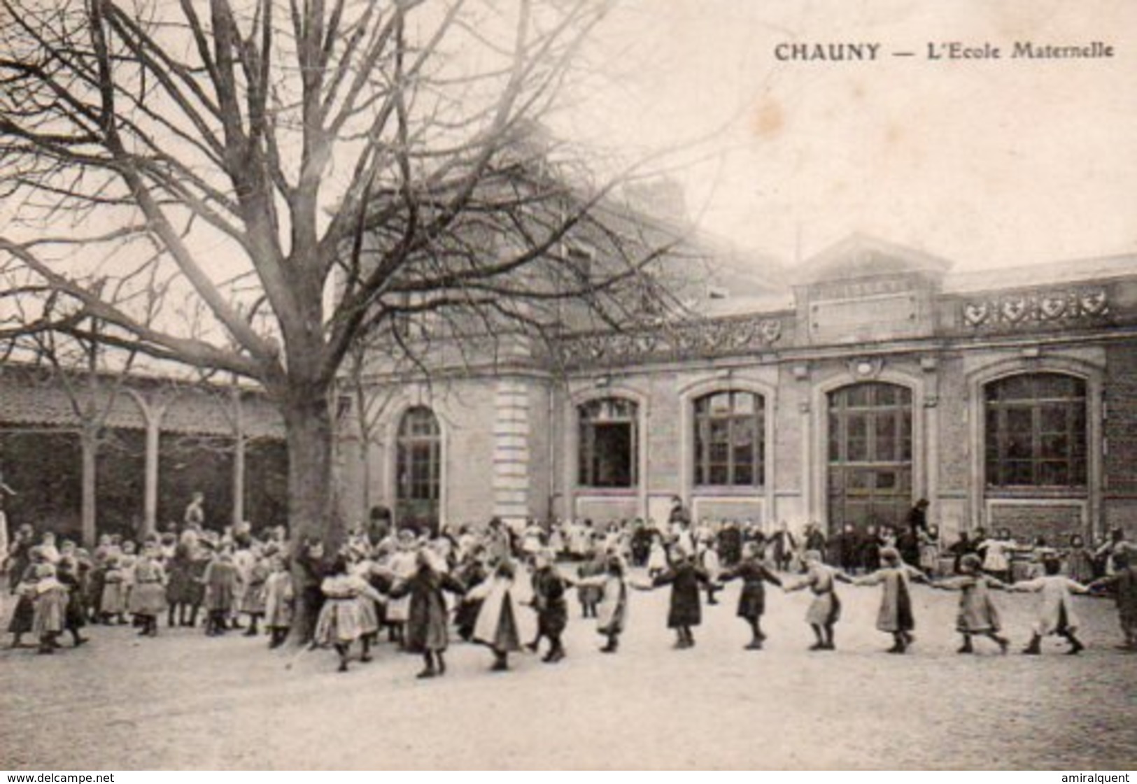 CHAUNY L ECOLE MATERNELLE - Chauny