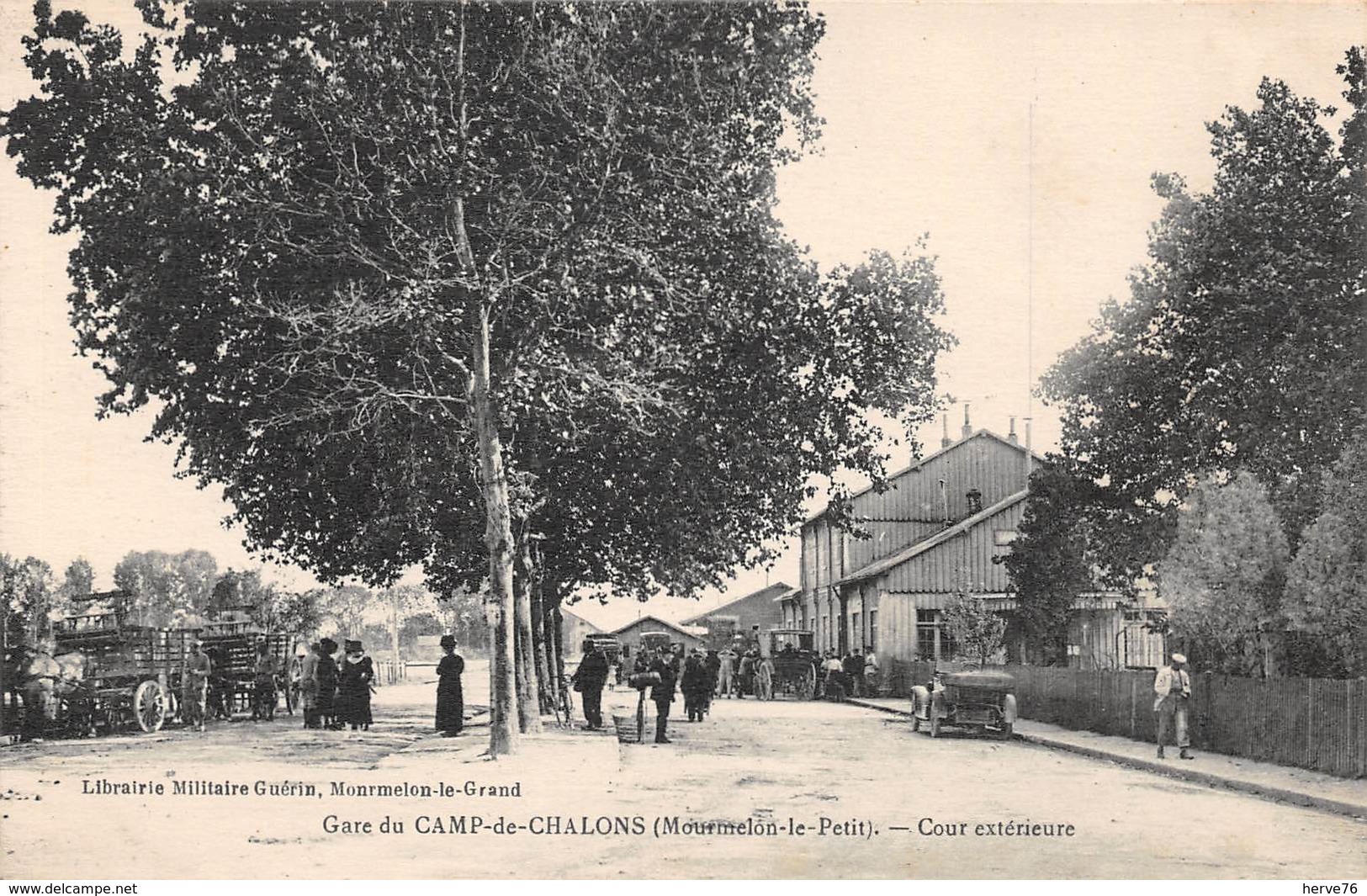 CAMP DE CHALONS (Mourmelon Le Petit) - La Gare - Cour Extérieure - Camp De Châlons - Mourmelon