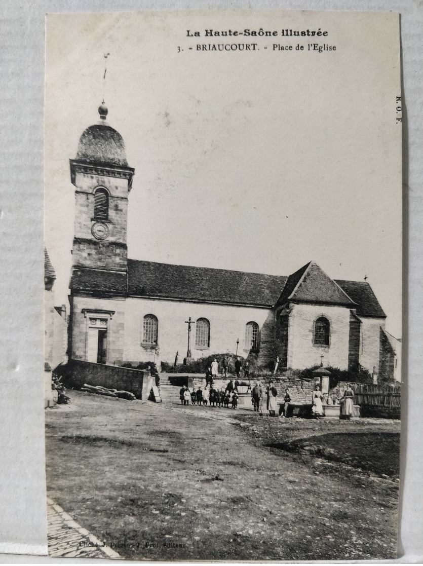 Briaucourt. Place De L'Eglise. Animée - Altri & Non Classificati