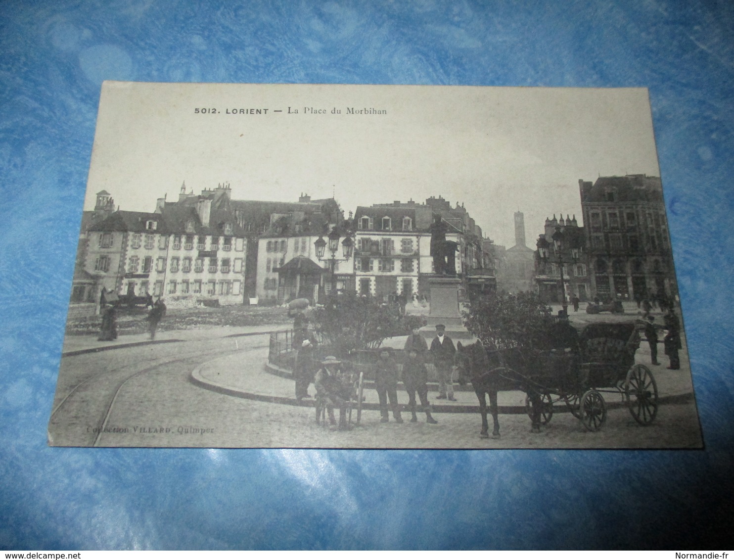 CPA CPSM CP MORBIHAN 56 LORIENT V1910 - LA PLACE DU MORBIHAN / ANIMÉ / CHARIOT - 5012. COL. VILLARD TBE - Lorient