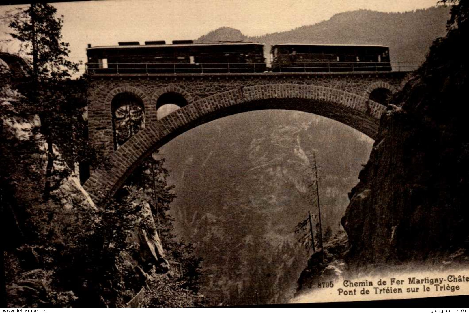 CHEMIN DE FER DE MARTIGNY-CHATELARD..AVEC TRAIN...CPA - Martigny