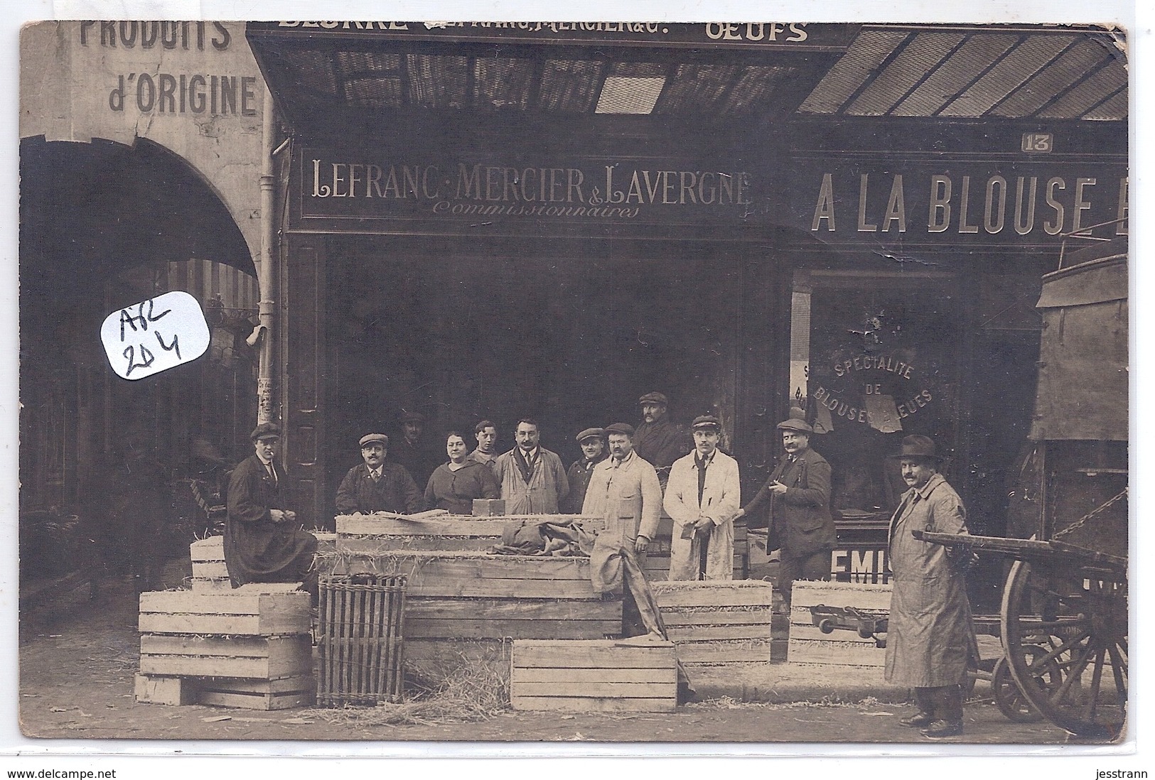 PARIS 1- CARTE-PHOTO- STANDS A LA BLOUSE BLEUE ET LEFRANC-MERCIER & LAVERGNE COMMISSIONNAIRES-  RUE DE LA LINGERIE - District 01