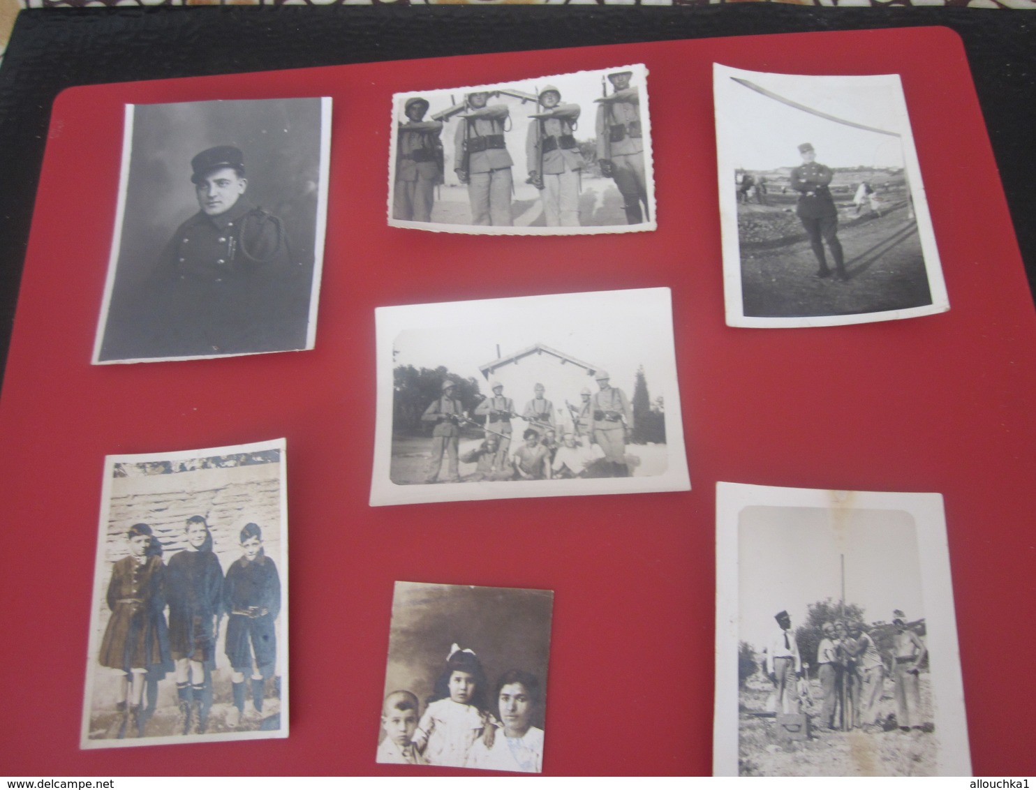 MILITARIA LOT De 7 Photos Photographie Photos Originales Algerie à étudier..Guerre, Militaires En Pose Avec Fourragère - War, Military