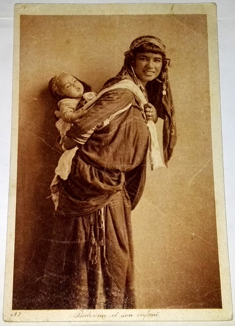 Postcard, Postal, Carte Postale / Bédouine Et Son Enfant, Bedouin And Her Child, Beduinos Y Su Hijo - Afrika