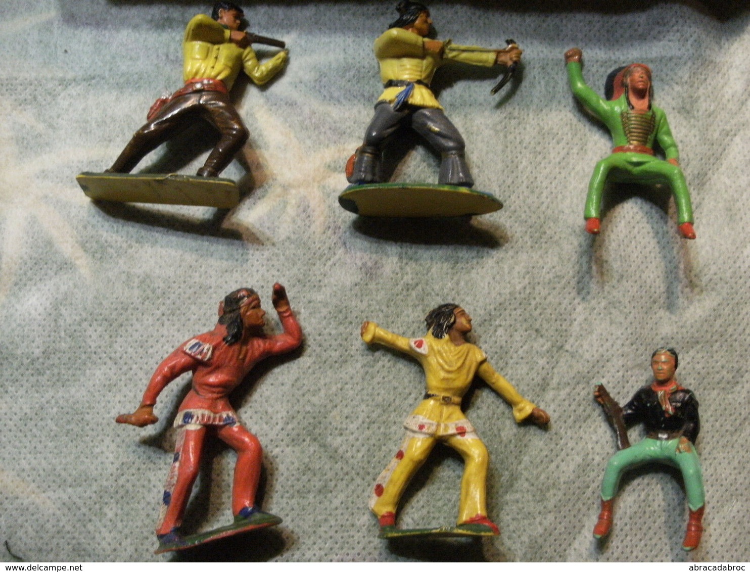 Petit Lot Figurines Starlux Indiens Cowboys Avec Manques Et A Reparer - Starlux