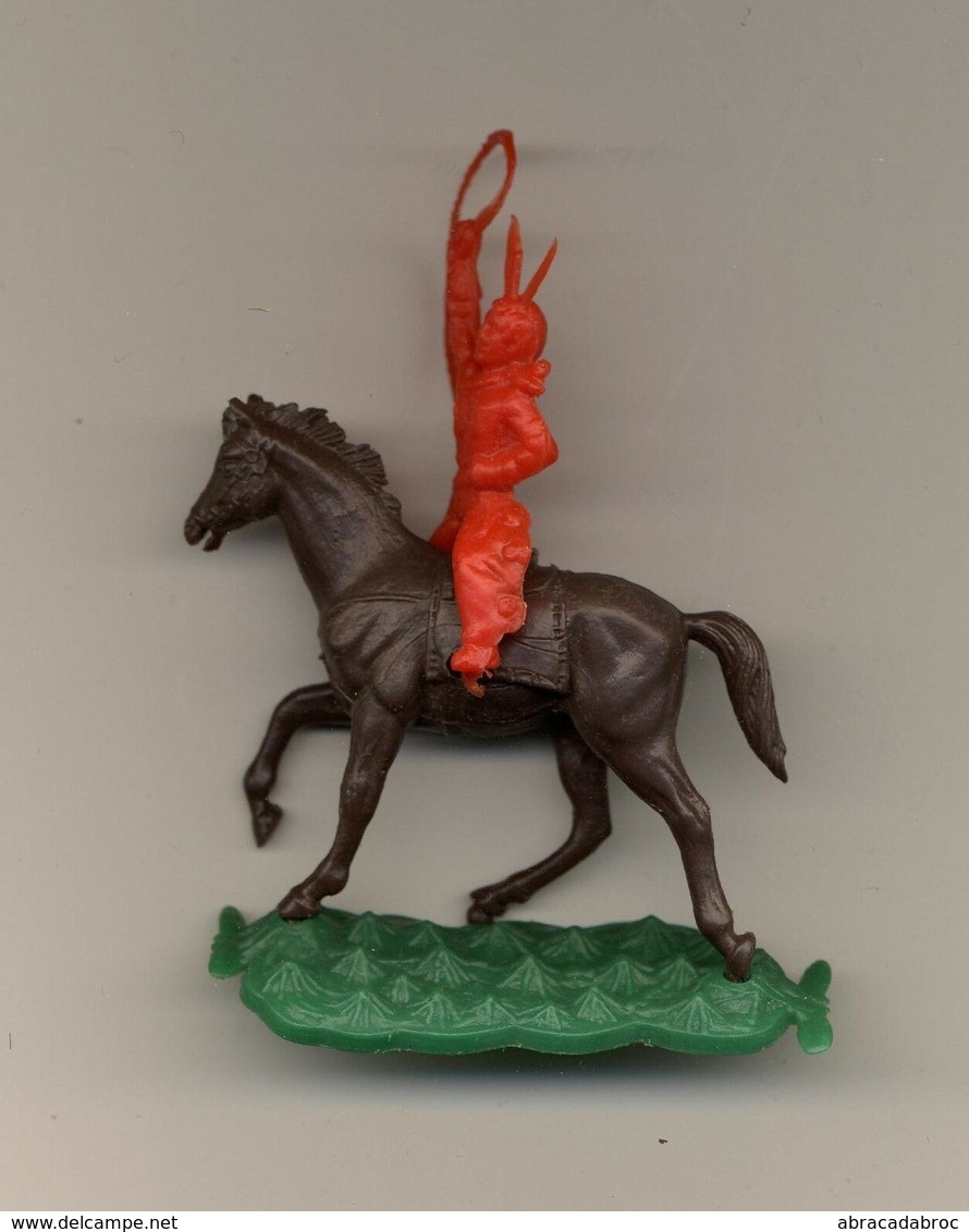 Années 70 - 80 Une Petite Figurine Cavalier Sur Cheval - Indien Du Cirque - Autres & Non Classés