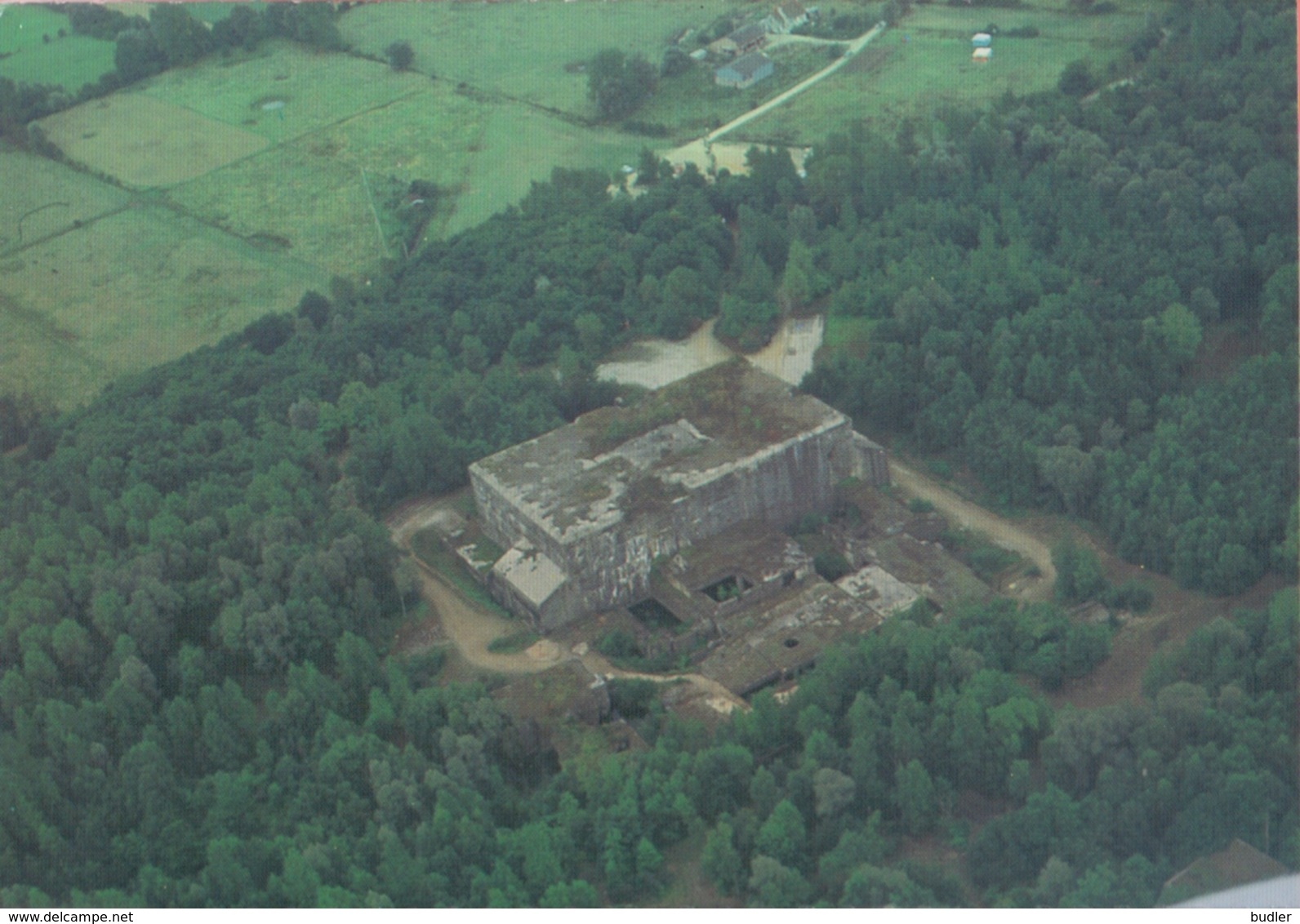 BUNKER d'ÉPERLECQUES = Une des plus grandes forteresses de béton du monde  construite pour le lancement des V2 vers ...