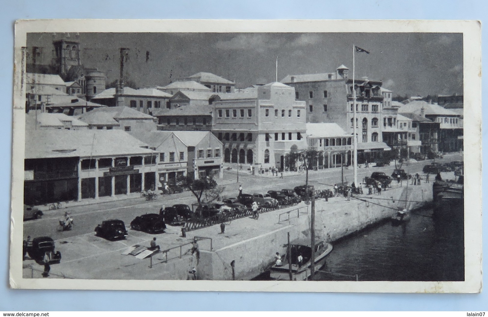 Carte Postale : BERMUDES : Maisons De Corail, 2 Timbres En 1952, édité Par Plasmarine - Bermuda