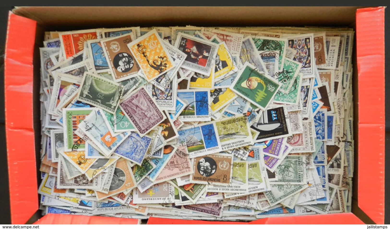 ARGENTINA: Box With Over 15,000 Used Stamps, All Commemorative Stamps OF LARGE SIZE Issued Between 1955 And 1980, Almost - Lots & Serien