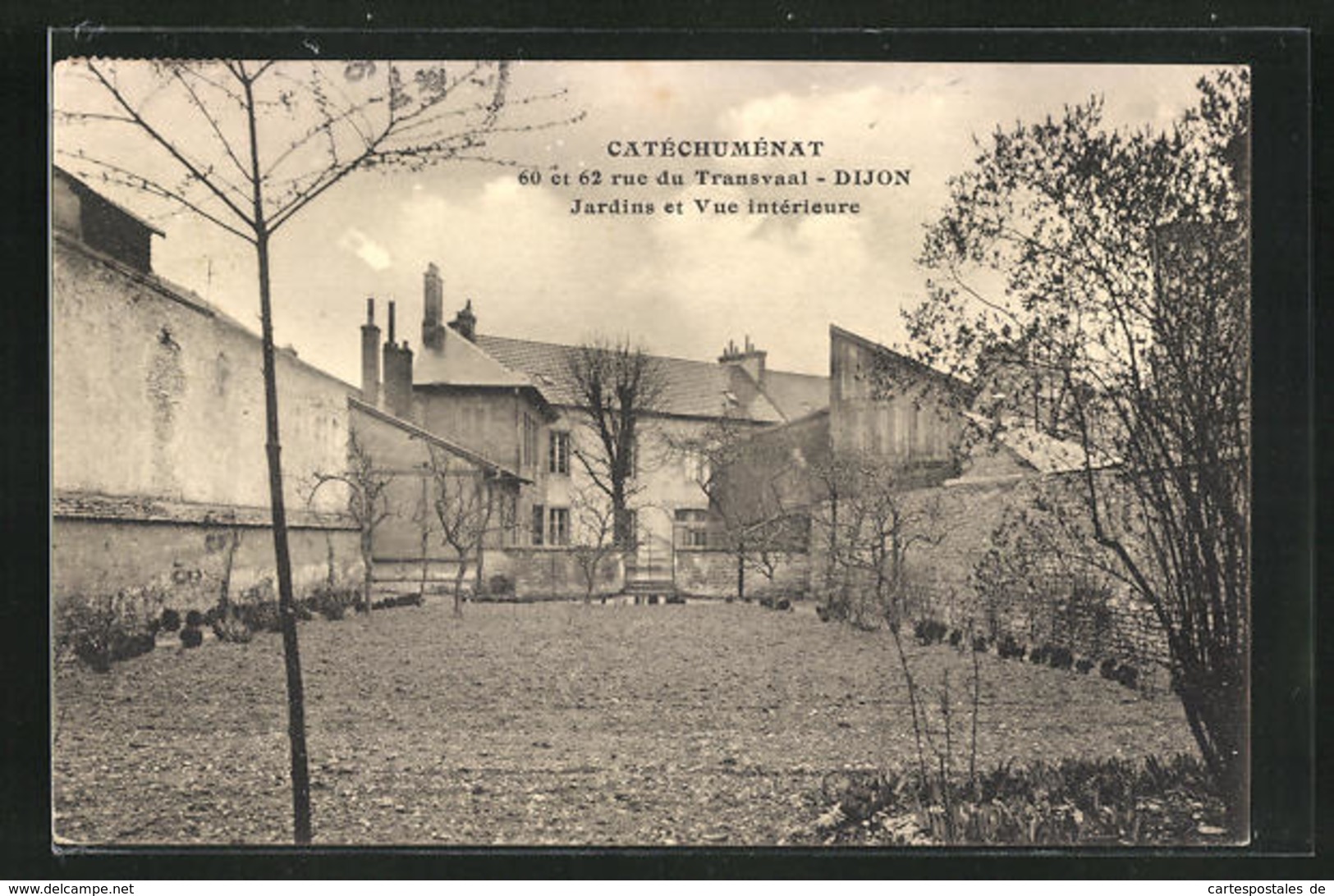 CPA Dijon, 60 Et 62 Rue Du Transvaal, Jardins Et Vue Interieure - Dijon