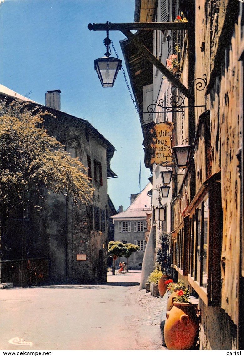 CPM - 73 - ALBERTVILLE - CONFLANS - Ses Rues Pittoresques, Ses Enseignes - Albertville