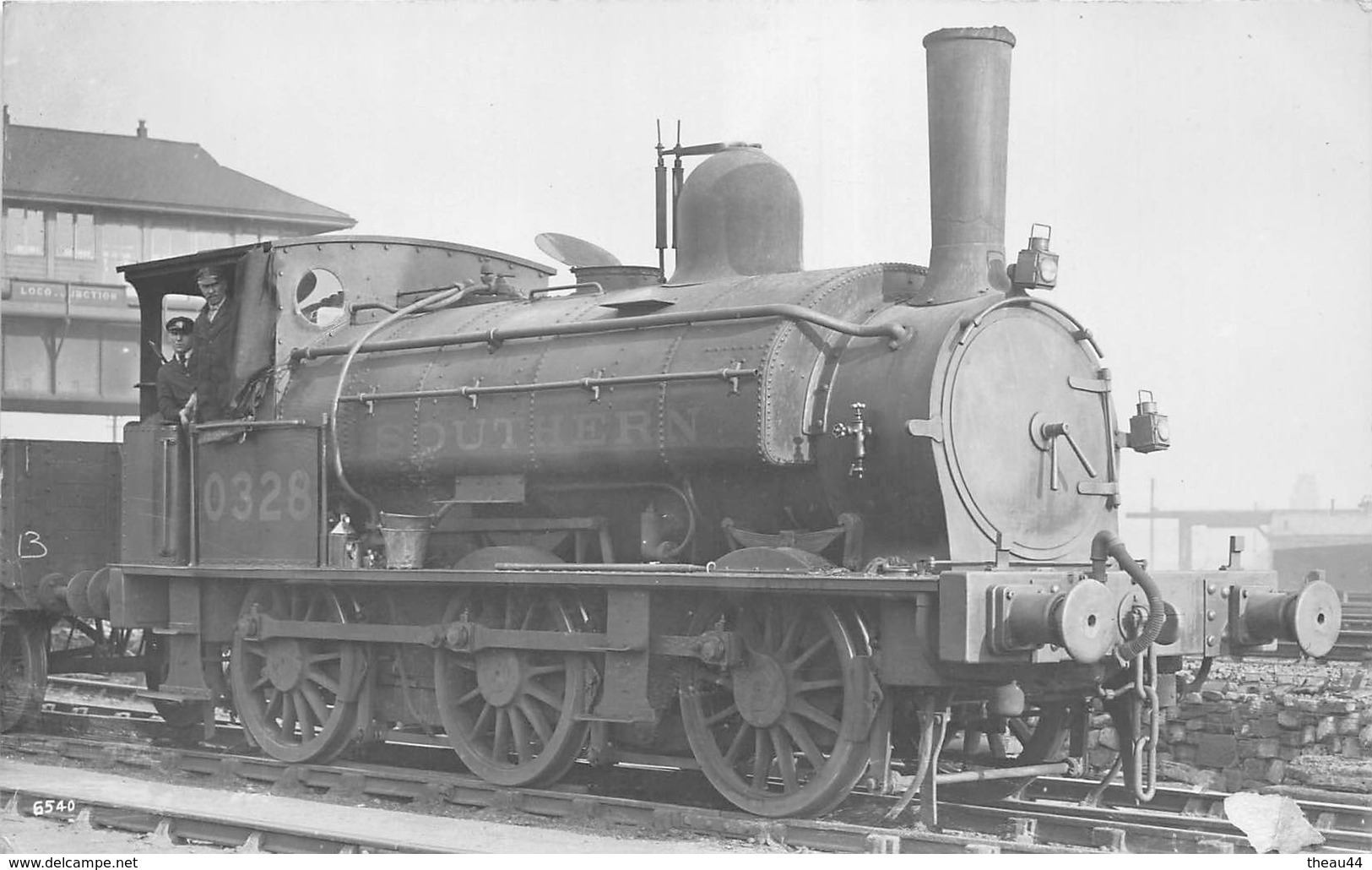 ¤¤   -   ANGLETERRE  -  Carte-Photo D'une Locomotive Anglaise N° 0328  -  Cheminots  -  Chemin De Fer       -   ¤¤ - Matériel