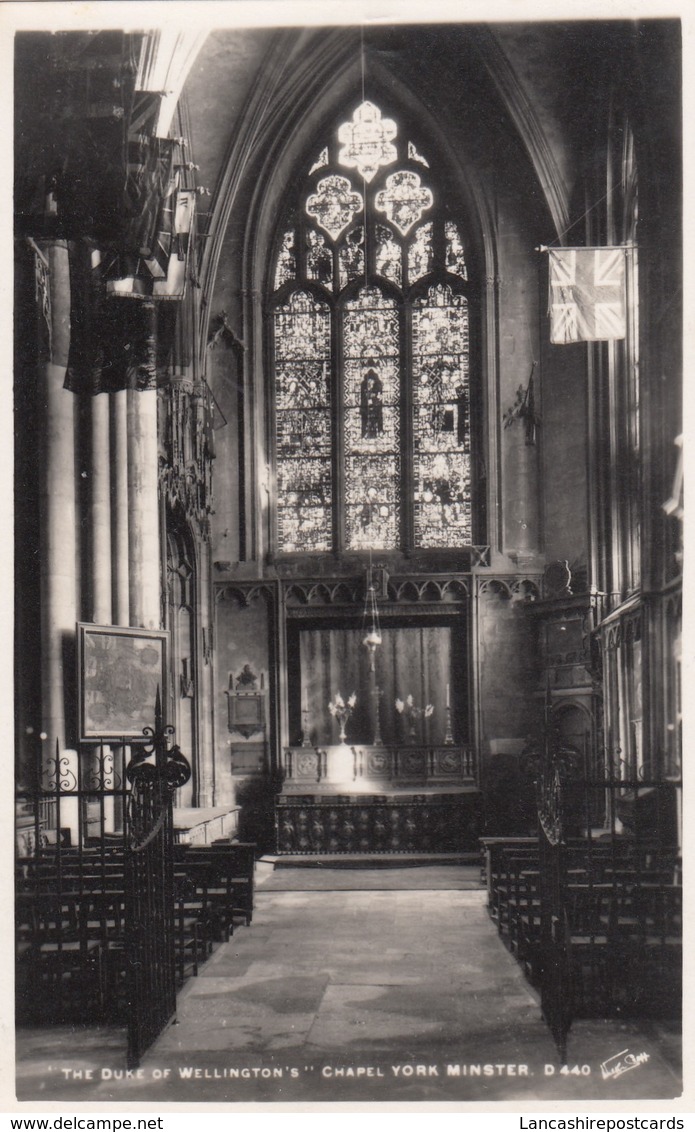 Postcard The Duke Of Wellington's Chapel York Minster RP By Walter Scott My Ref  B13494 - York