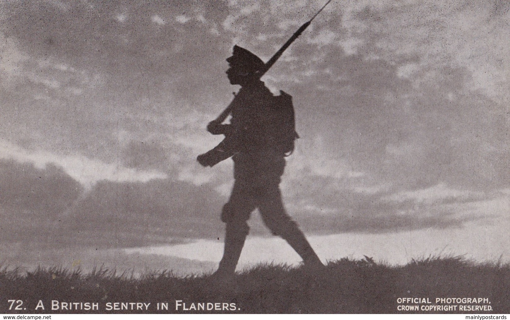 AQ54 Military - Daily Mail Battle Pictures 72 - A British Sentry In Flanders - Guerre 1914-18