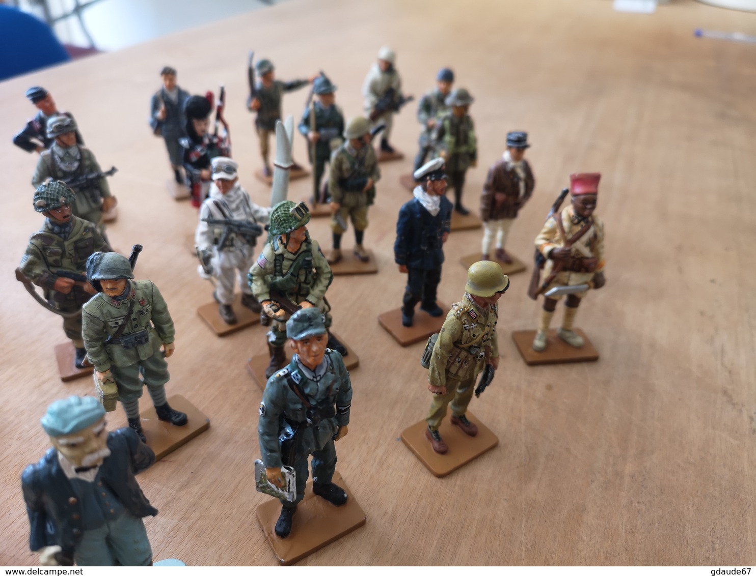 LOT DE 25 SOLDATS DE PLOMB -> DONT 23 FIGURINES COLLECTION DEL PRADO - GUERRE