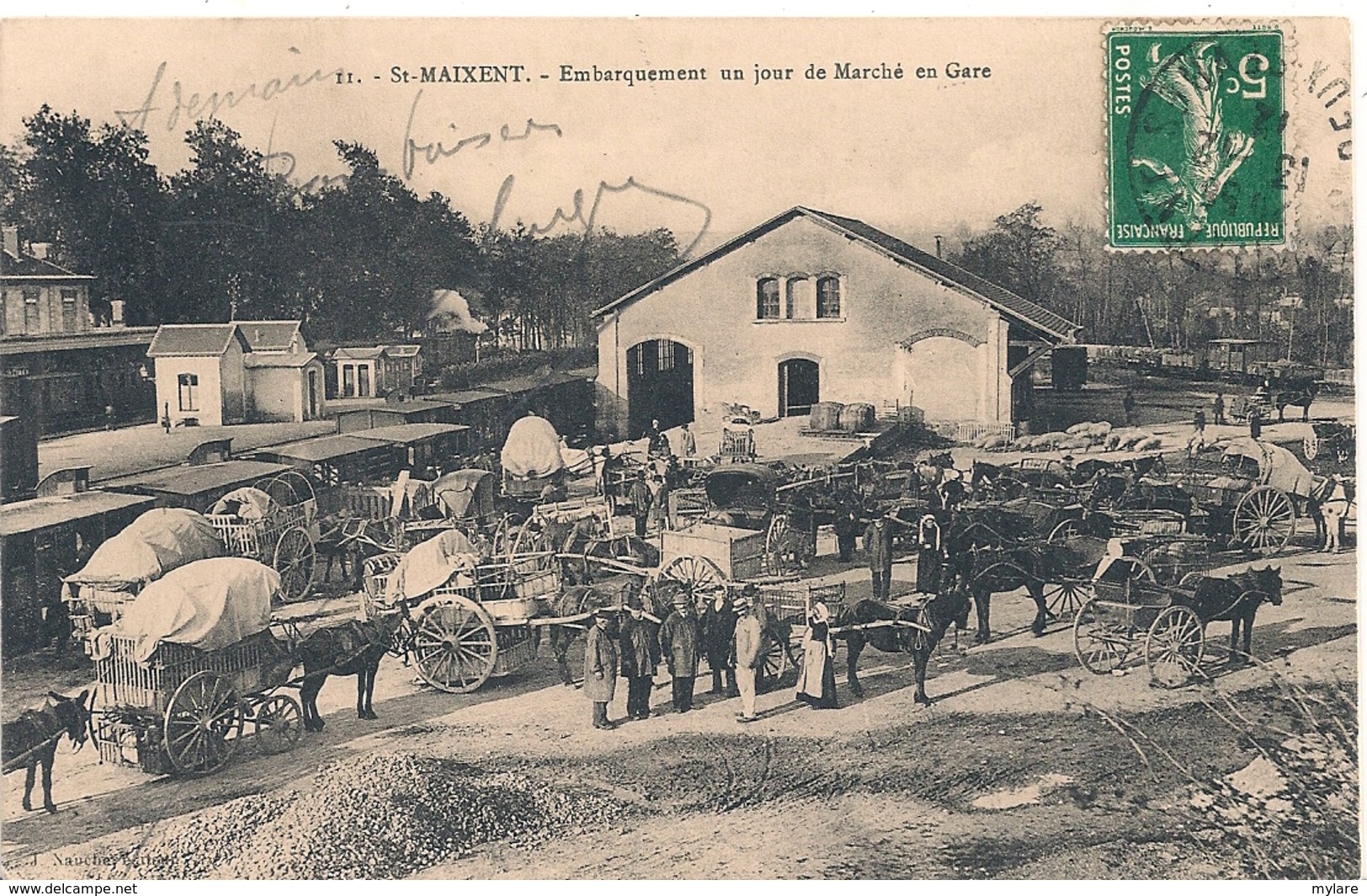 Cpa 79 St Maixent  Embarquement Jour De Marché En Gare - Saint Maixent L'Ecole