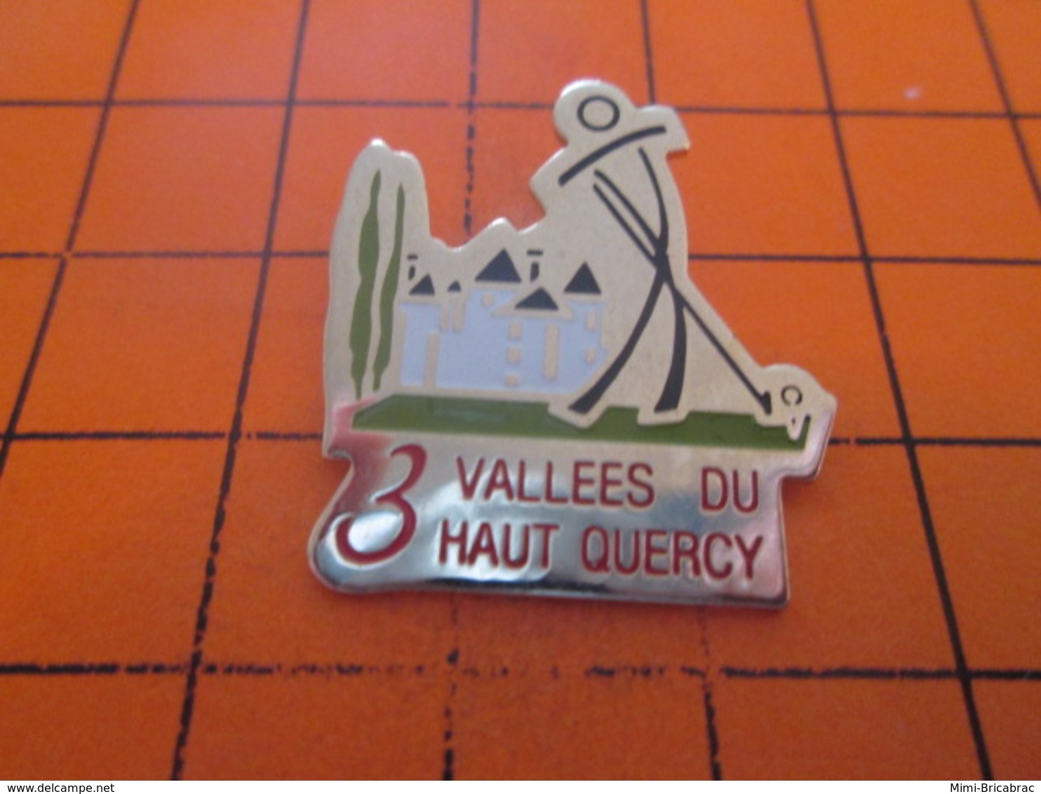 415a PIN'S PINS / Rare Et De Belle Qualité ! / Thème : SPORTS / GOLF DES 3 VALLEES DU HAUT QUERCY - Golf