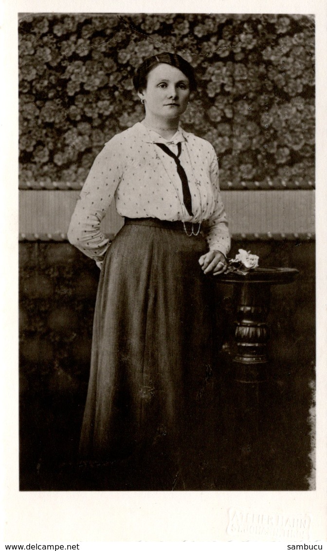 Frau In Schöner Kleidung Ca 1930 - Fotografia