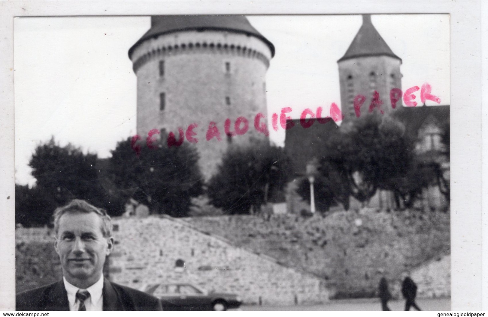 23- BOURGANEUF- JOEL ROSE PRESIDENT DU SYNDICAT D' INTIATIVE TRES PRESENT DANS LA VIE LOCALE-1991- RARE PHOTO ORIGINALE - Personnes Identifiées