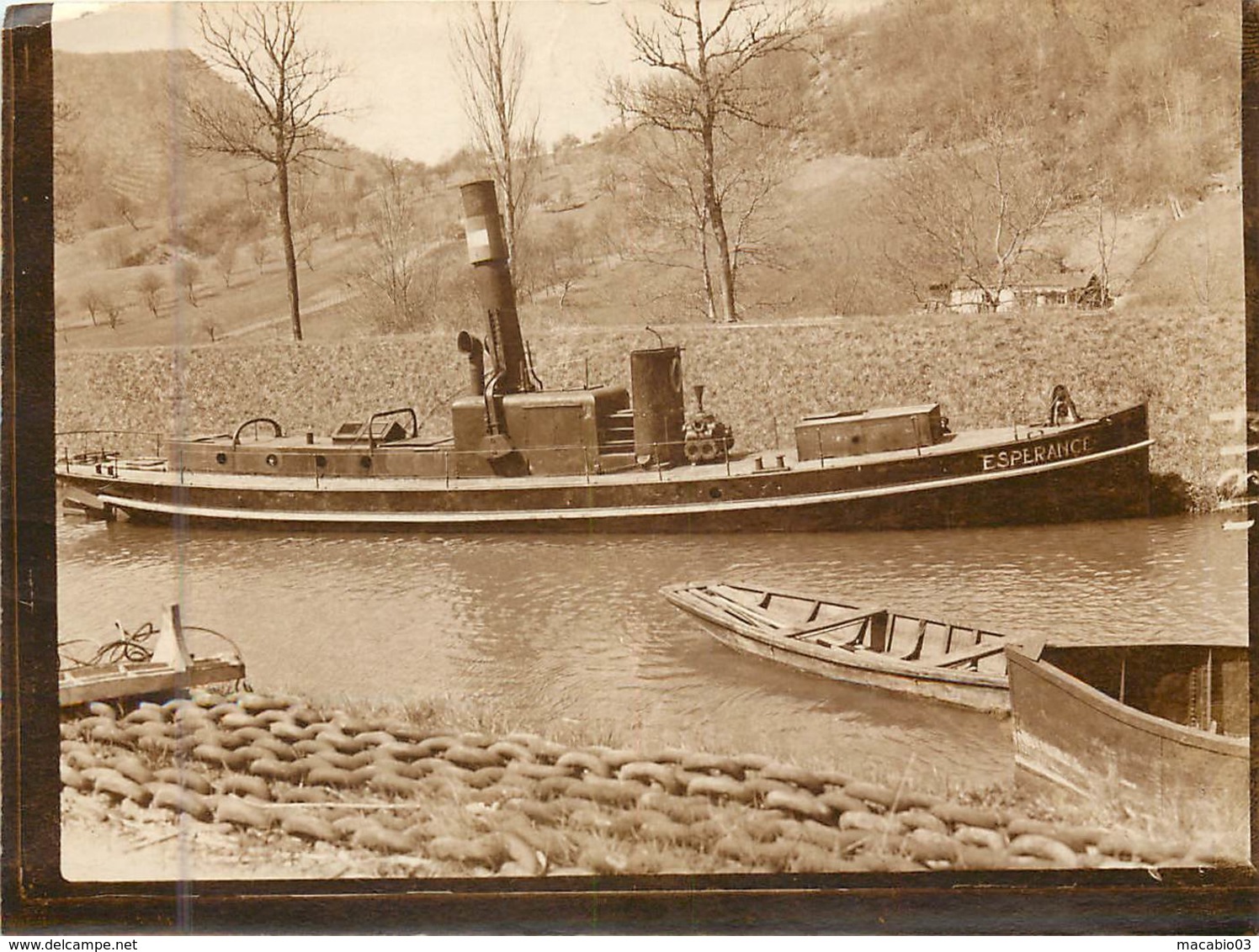 Thèmes-Photo :  Vieux Bateau Réf 6826 - Photographie