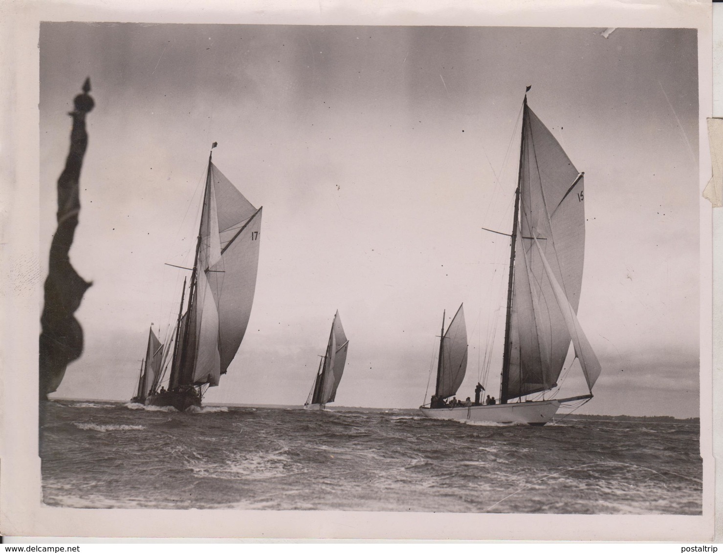 KING'S CUP AT COWES SLADE'S JOYETTE  LORD SACKVILLE SUMURUN  20*15CM Fonds Victor FORBIN 1864-1947 - Barcos